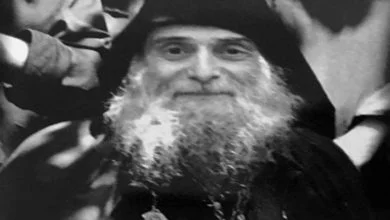Άγιος Γαβριήλ ο δια Χριστόν σαλός και ομολογητής - Πρέπει να κάνεις σωστά το σταυρό σου